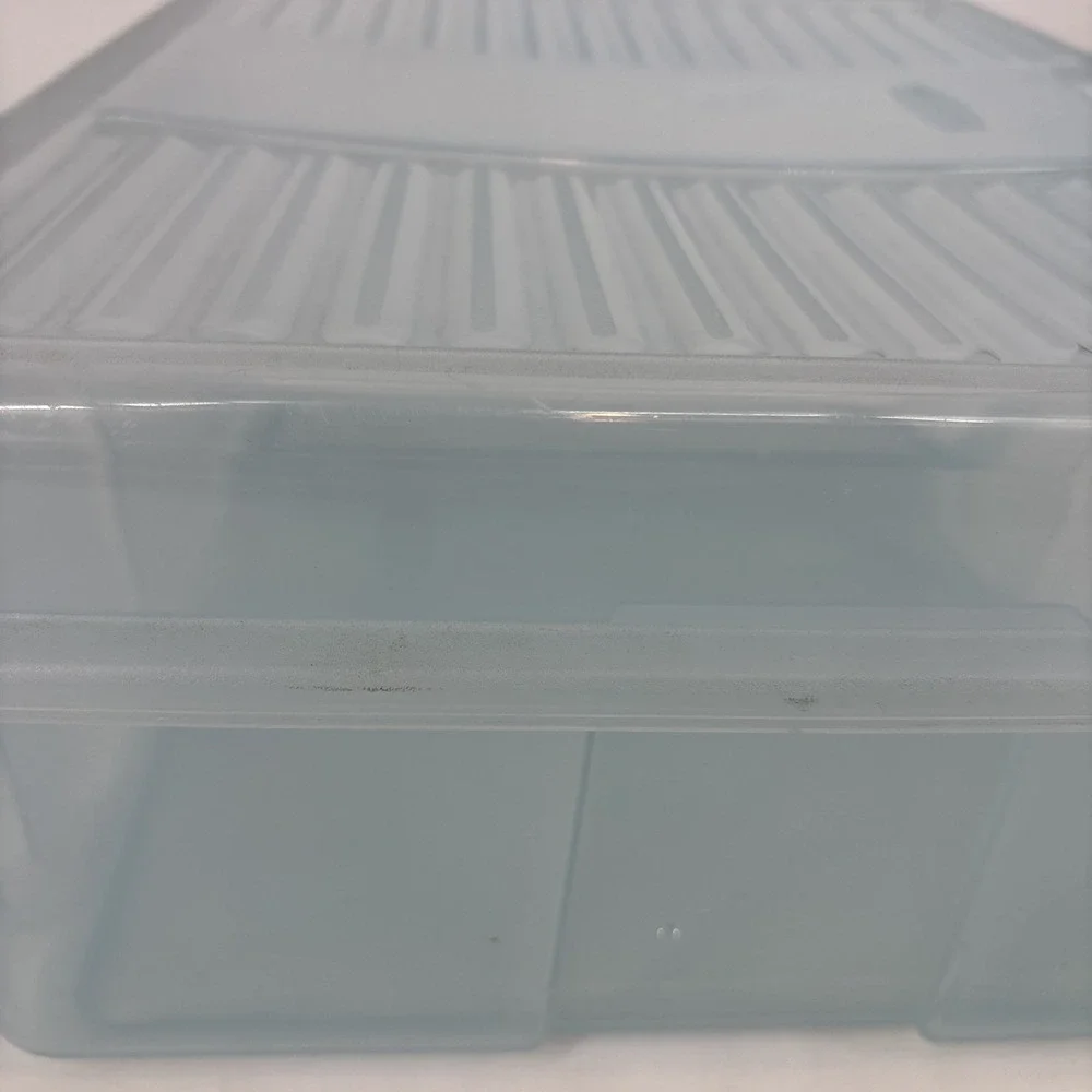 Rubbermaid Keeper Clear Blue Plastic Snap Case Hinged Storage Container 2283